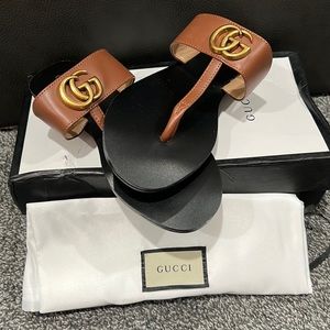 Gucci flip flop